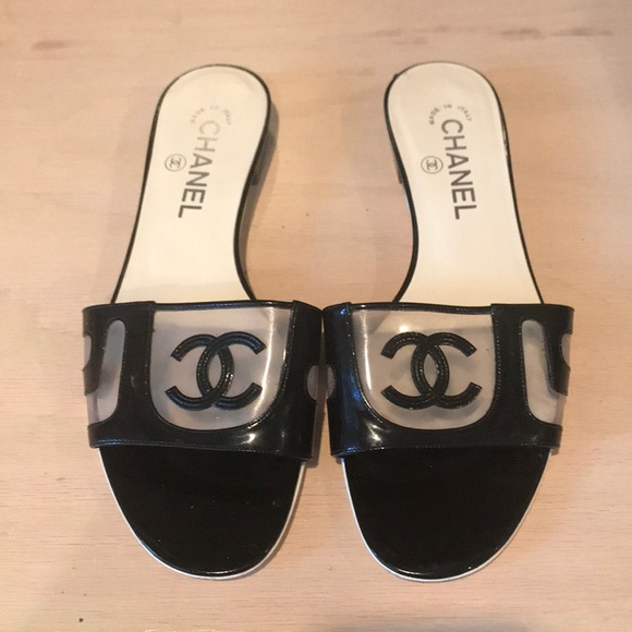 CHANEL Shoes Chanel Black Patent Leather Sandals Poshmark